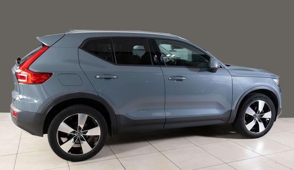 Volvo XC40 T3 Momentum Pro 120 kW image number 8