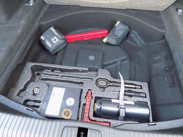 Car image 28