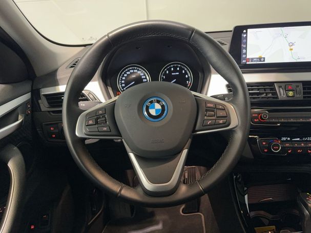 BMW X2 xDrive25e M X 162 kW image number 8