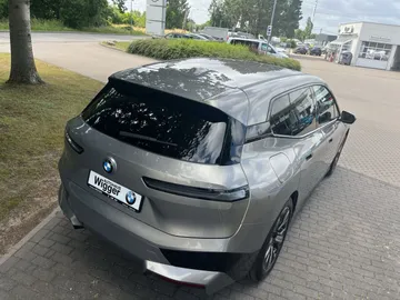 Car image 42