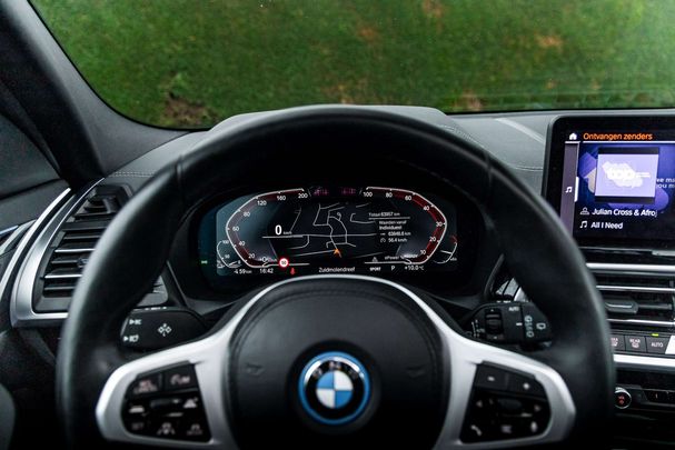 BMW iX3 80 kWh 210 kW image number 29