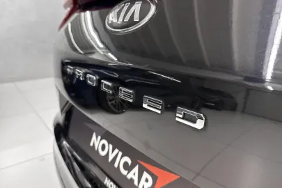 Car image 33