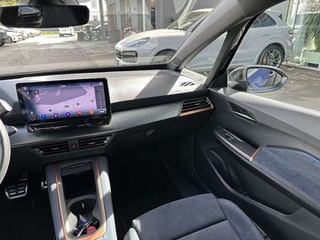 Car image 38