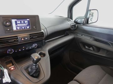 Car image 35