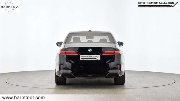 BMW 550 e xDrive 359 kW image number 4