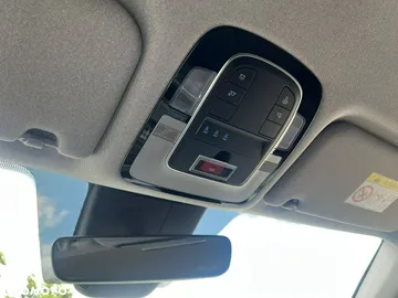 Car image 36