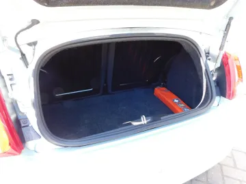 Car image 31
