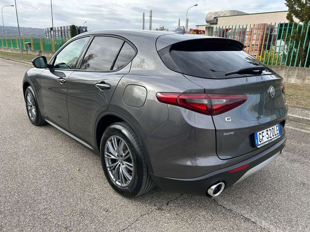 Alfa Romeo Stelvio 2.2 Q4 140 kW image number 7