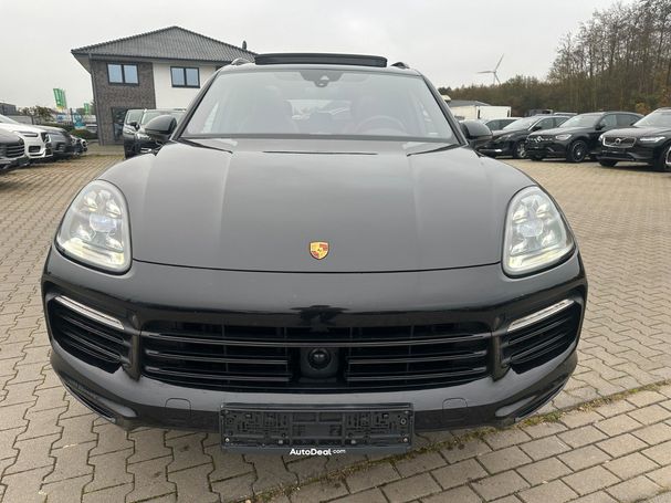 Porsche Cayenne Turbo S 324 kW image number 3