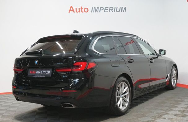 BMW 540d Touring xDrive 250 kW image number 4