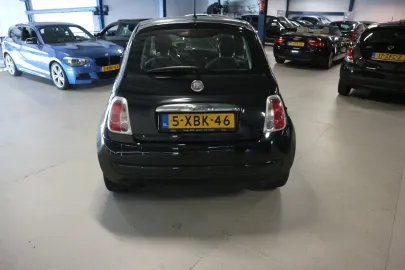 Car image 4