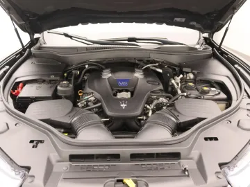 Car image 27