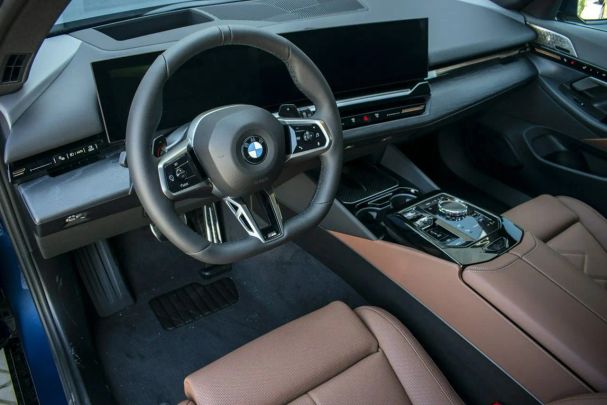 BMW 520d Touring xDrive 145 kW image number 15