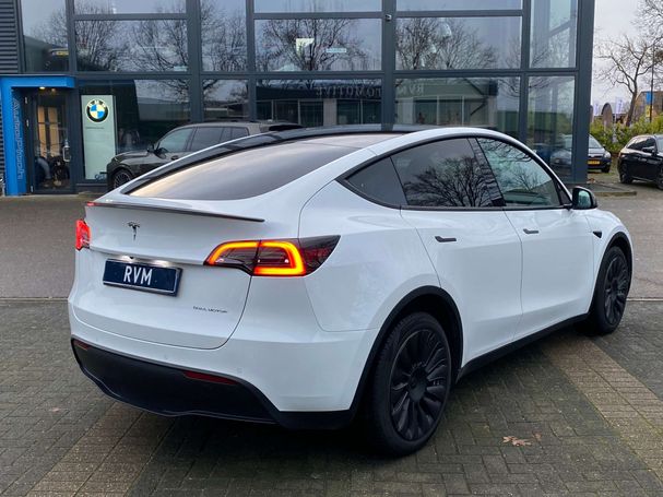 Tesla Model Y Long Range AWD 378 kW image number 3