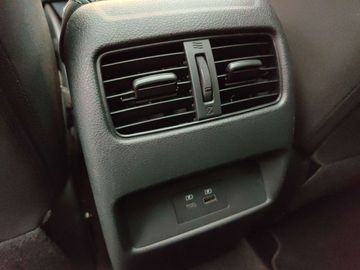 Car image 38