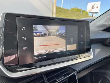 Car image 20