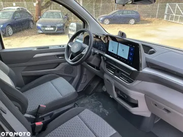 Car image 40