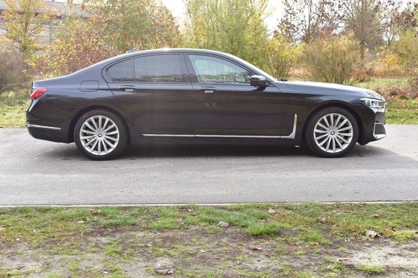 BMW 740d xDrive 250 kW image number 3