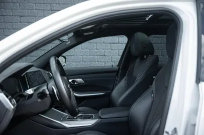 Car image 36