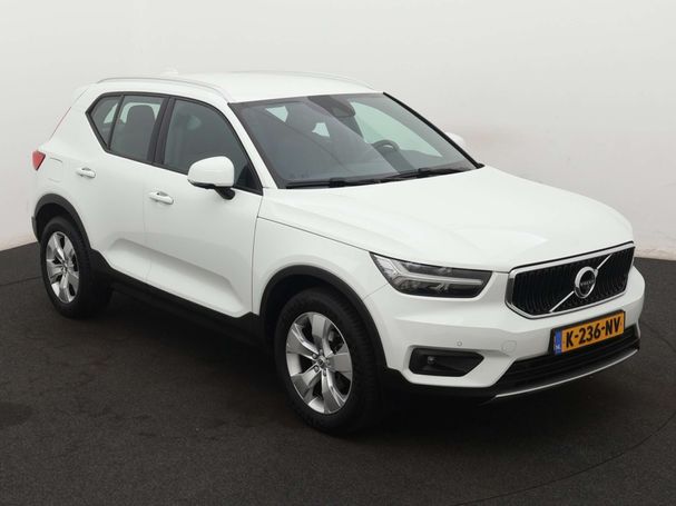 Volvo XC40 T3 Momentum Pro 120 kW image number 7