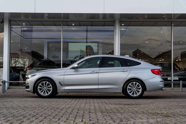 BMW 320i Gran Turismo 135 kW image number 11