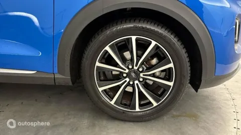 Car image 20