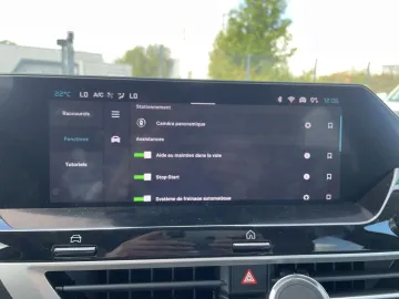 Car image 30