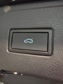 Car image 36