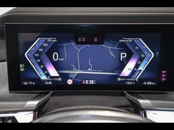 BMW i7 xDrive60 400 kW image number 9