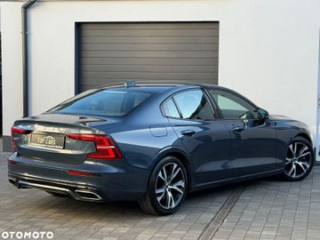 Car image 40