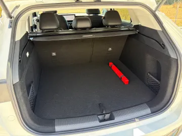 Car image 36