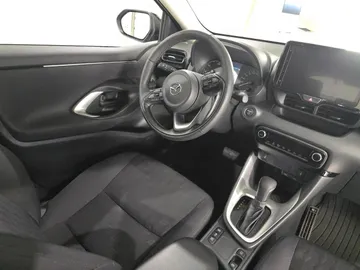 Car image 12