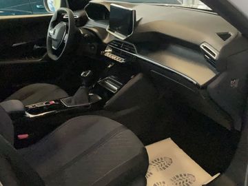 Car image 28