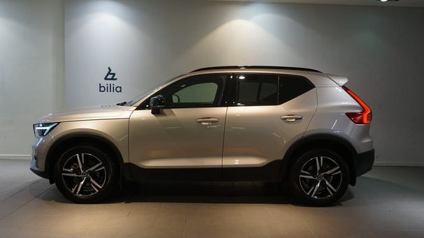 Volvo XC40 B3 Plus Dark 120 kW image number 3