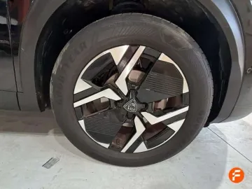 Car image 27