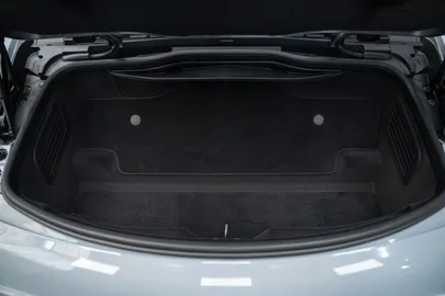 Car image 26