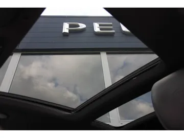 Car image 33