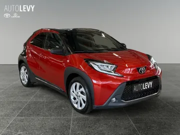 Car image 2