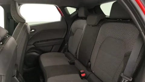 Car image 26