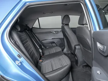 Car image 30