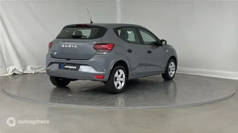 Car image 5