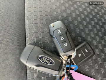 Car image 27