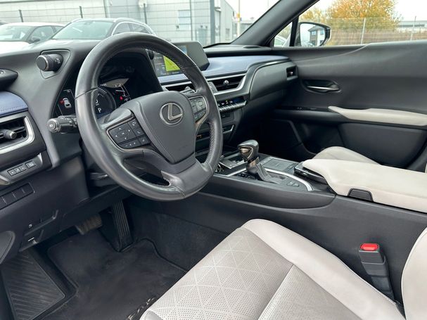 Lexus UX 250h 131 kW image number 11