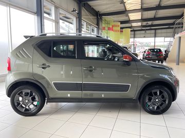 Car image 4