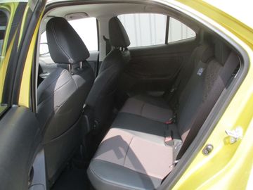 Car image 10