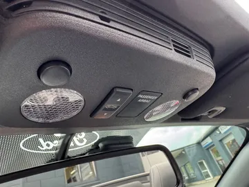 Car image 34