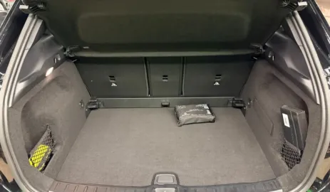 Car image 33