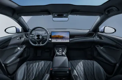 Car image 3