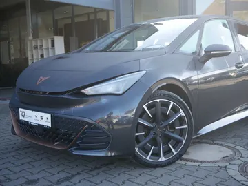 Car image 24