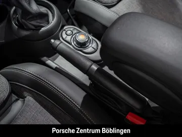 Car image 36
